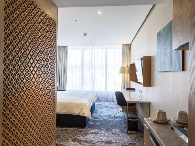 شاهين ترافل