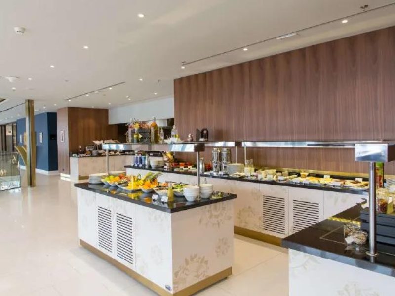 شاهين ترافل