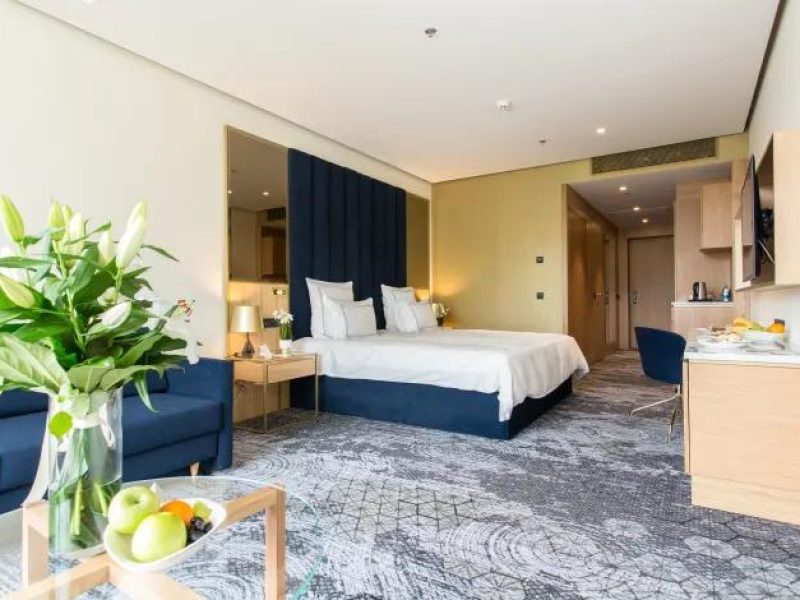 شاهين ترافل